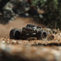 Arrma 1-10 OUTCAST 4S 4X4 RTR Brushless Stunt Truck Gun Metal ARA4410V2T3
