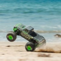 Arrma 1-10 QUAKE 223S DSC 2WD RTR Brushless Monster Truck Green ARA3537T2