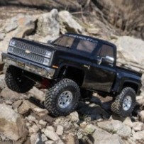 Axial Racing 1-10 SCX10 III Base Camp 1982 Chevrolet K10 4X4 RTR Brushed Rock Crawler Black AXI03030T2