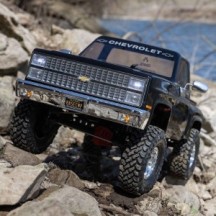Axial Racing 1-10 SCX10 III Base Camp 1982 Chevrolet K10 4X4 RTR Brushed Rock Crawler Black AXI03030T2
