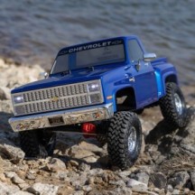 Axial Racing 1-10 SCX10 III Base Camp 1982 Chevrolet K10 4X4 RTR Brushed Rock Crawler Blue AXI03030T1