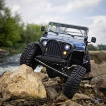 Axial Racing 1-10 SCX10 III Jeep CJ-7 4X4 RTR Brushed Rock Crawler Grey AXI03008T2