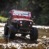 Axial Racing 1-10 SCX10 III Jeep CJ-7 4X4 RTR Brushed Rock Crawler Red AXI03008T1