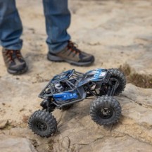 Axial Racing 1-18 UTB18 Capra 4WS 4WD Trail Buggy RTR with Battery & Charger Blue AXI-1750T1