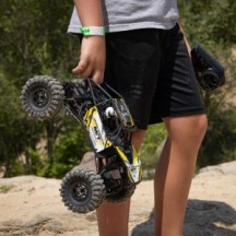 Axial Racing 1-18 UTB18 Capra 4WS 4WD Trail Buggy RTR with Battery & Charger Yellow AXI-1750T2