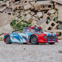 Arrma 1-8 INFRACTION 4X4 RTR Brushed All-Road Street Bash Battery & Charger Included Red-Blue ARA4215V3BIT1