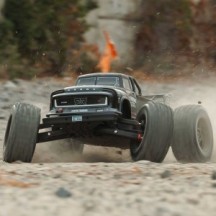 Arrma 1-8 NOTORIOUS 6S 4X4 RTR Brushless Stunt Truck Black ARA8611V6T1
