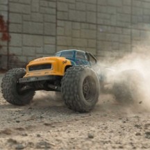 Arrma Notorious 1/8 6S 4X4 RTR azul ARA8611V6T2