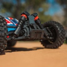 Buggy Arrma TYPHON MEGA 665 4X4 RTR rojo ARA4206V4T3