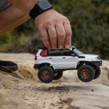 Axial Racing 1/24 SCX24 Lexus GX 470 4X4 Rock Crawler RTR White AXI-1532T1