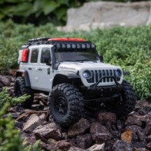 Crawler RC eléctrico 1/30 Axial Racing SCX30 Jeep Wrangler JLU 4X4 RTR White AXI-2261T2
