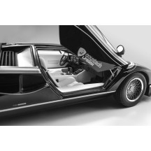 Kyosho 1:18 Lamborghini Countach LP500R Black-White KS08320C