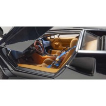 Kyosho 1:18 Lamborghini Countach LP500S Walter Wolf 1982 Dark Blue KS08320D