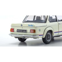 Kyosho 1:18 BMW 2002 Turbo 1974 Blanca KS08544W