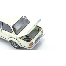Kyosho 1:18 BMW 2002 Turbo 1974 Blanca KS08544W