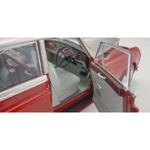 Kyosho 1:18 Rolls-Royce Phantom VI EWB 1968 Red-Light Beige KS08905RLB