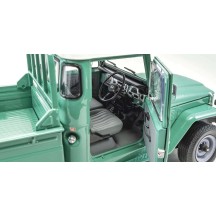 Kyosho 1:18 Toyota Land Cruiser 40 Pick Up 1980 Fashion Green KS08958FG