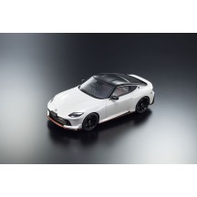 Kyosho 1:18 Resin Samurai Collection Nissan Fairlady Z 2024 White KSR18062W