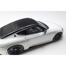 Kyosho 1:18 Resin Samurai Collection Nissan Fairlady Z 2024 White KSR18062W