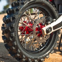 Pro-line 1-4 Pro-Spec Aluminum V2 Bead Rear Wheel Black-Red : Promoto-MX PRO283700T2