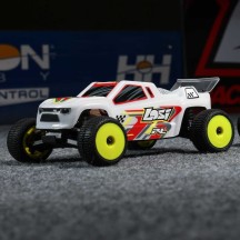 Camión de estadio Micro-T 1/28 RTR blanco Losi