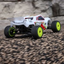 Losi 1-28 Micro-T 2S 2WD RTR Stadium Truck (Battery & Charger Included) White - LOS-1392T1