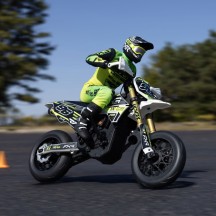 Motocicleta 1/4 Promoto-SM FXR RTR blanca Losi