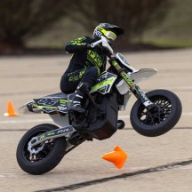 Motocicleta 1/4 Promoto-SM FXR RTR Basic Losi