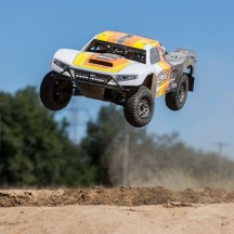 Camión 5IVE-T 2.0 V2 4x4 gasolina naranja Losi LOS05014V2T2