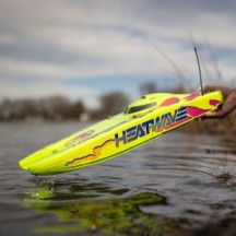 Pro Boat Blackjack 24" V2 Catamaran Brushless: RTR Heat Wave Visual PRB08049T1