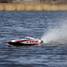 Pro Boat Blackjack 24" V2 Catamaran Brushless: RTR Vegas Offshore PRB08049T2
