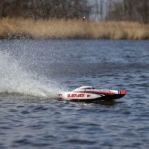 Pro Boat Blackjack 24" V2 Catamaran Brushless: RTR Vegas Offshore PRB08049T2