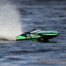 Pro Boat Impulse 32" Brushless Deep-V RTR with Smart Black-Green PRB08037T1