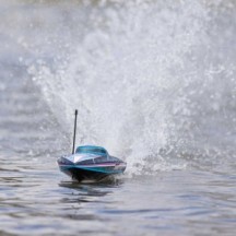Pro Boat Recoil 2 18" Self-Righting Brushless Deep-V RTR Shreddy PRB08053T1