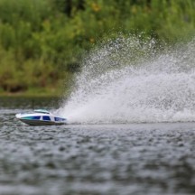 Pro Boat Sonicwake V2 36" Self-Righting Brushless Deep-V RTR White PRB08032V2T2